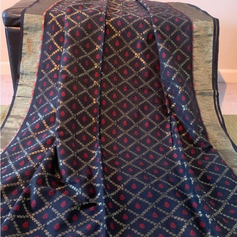 This elegant pure Cotton saree can be worn for any occasion